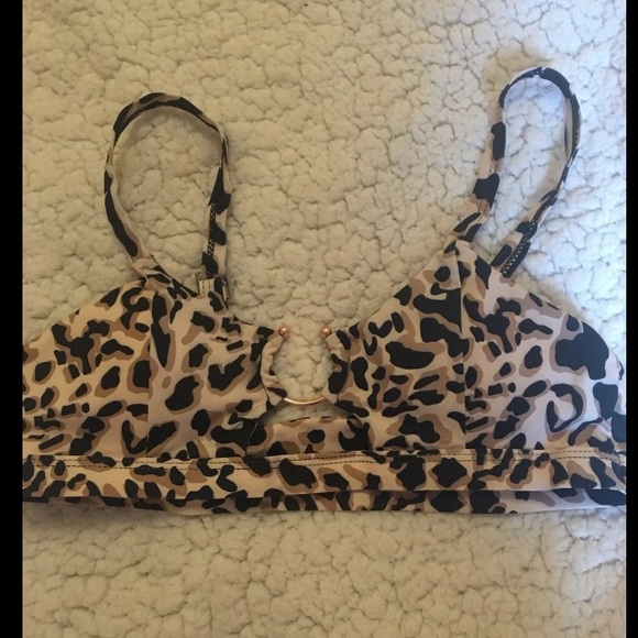 NEVER WORN leopard print bikini set - Picture 5 of 7